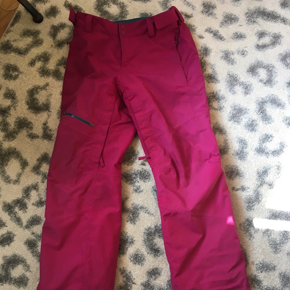 North Face hot pink ski pants in Medium Long
